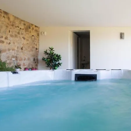 De Janis Et Piscine فندق