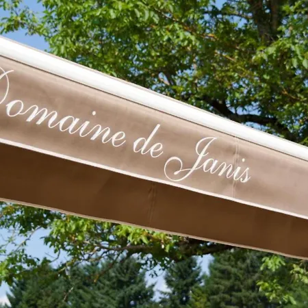 De Janis Et Piscine 4* Le Vigan (Lot)